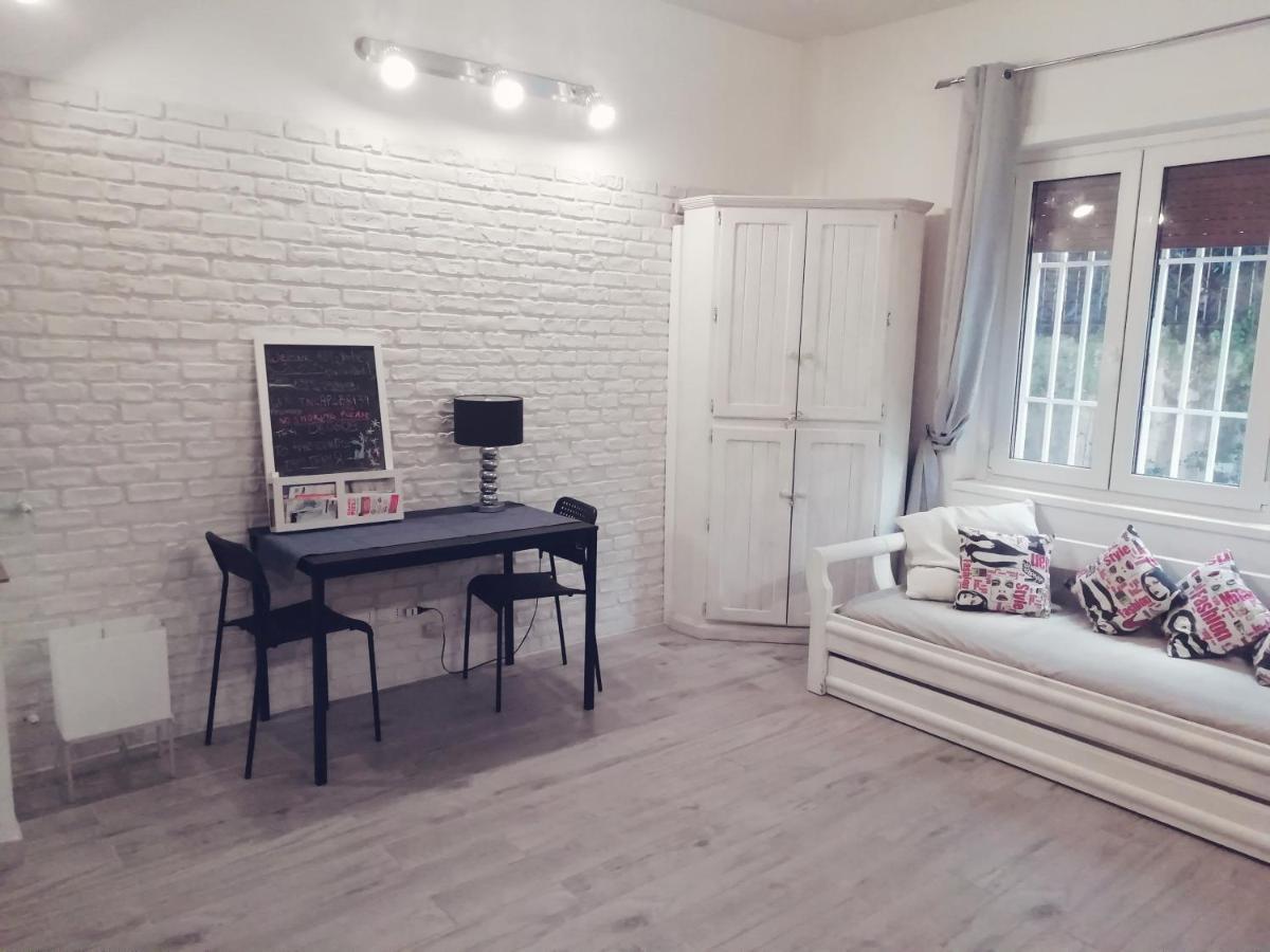 White Apartment Рим Екстер'єр фото