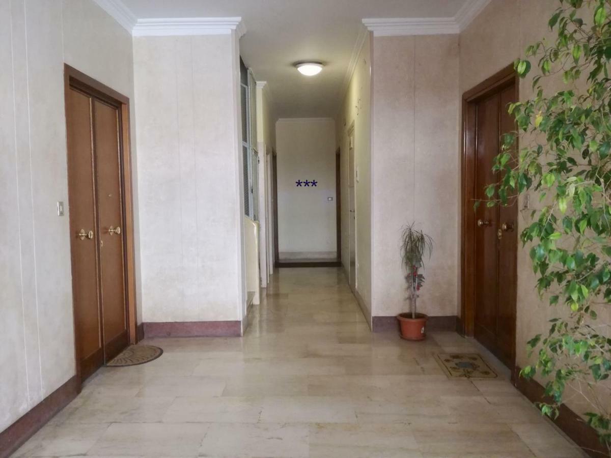 White Apartment Рим Екстер'єр фото
